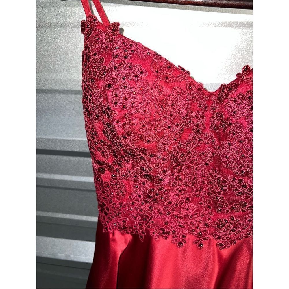 Red Dancing Queen USA Lace & Satin Pocketed Mini Formal Dress Size Small - Picture 4 of 10